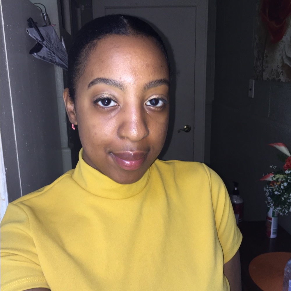 Meet your Posher, Leah